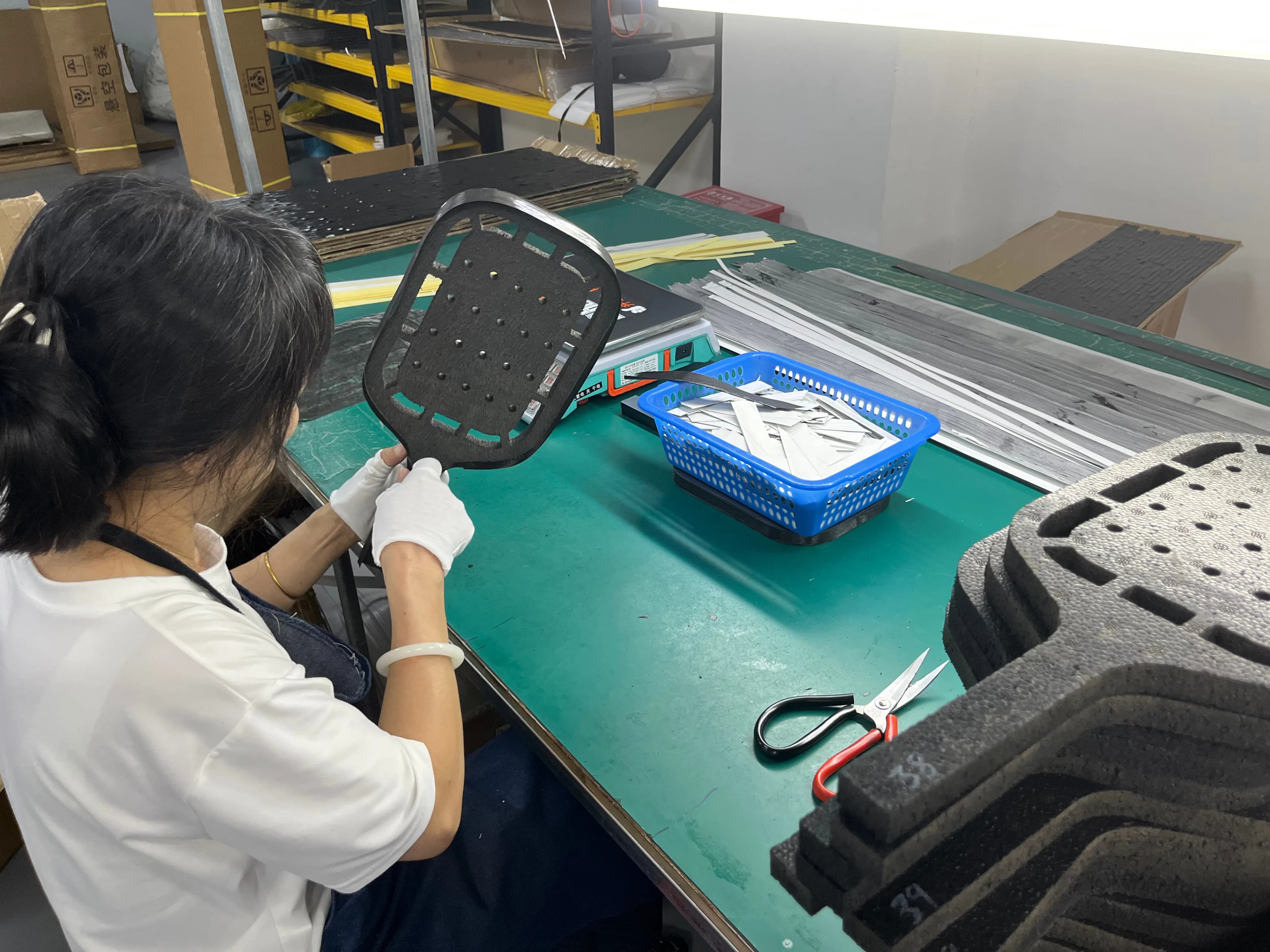 Pickleball paddle core with edge reinforcement from the SHUEN factory